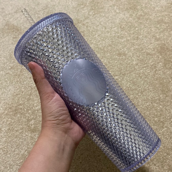 Sliver Studded Starbucks Venti Cup - Released in 2020 - Picture 1 of 5